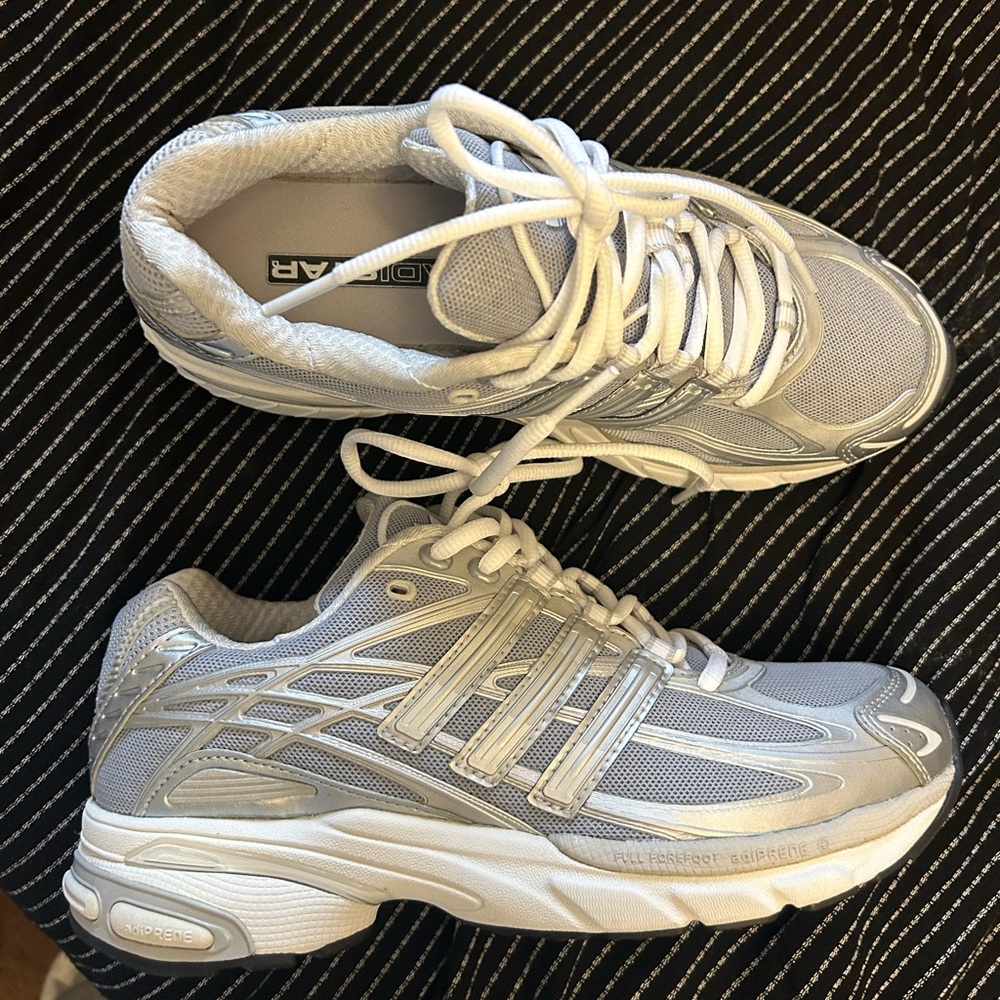 Adidas Adistar Cushion Sneakers NWT